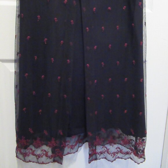 Morbid Threads Long Skirt Vintage Embroidered Black & Red Roses Flowers Goth - Picture 8 of 16